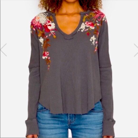 Johnny Was Chrys V-Neck Embroidered Thermal Top Women Size S - Picture 1 of 15